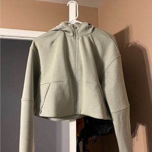 Lululemon cropped scuba hoodie